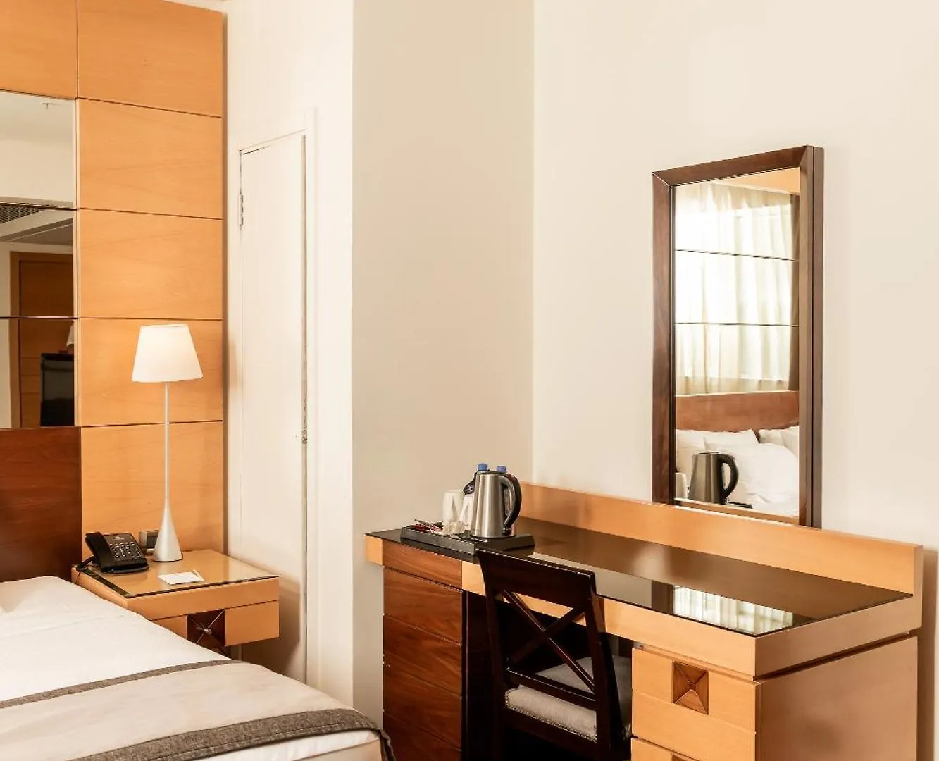 Coral Beach Hotel And Resort Beirut